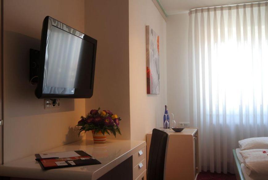 Bavaria Hotel Ingolstadt Room photo